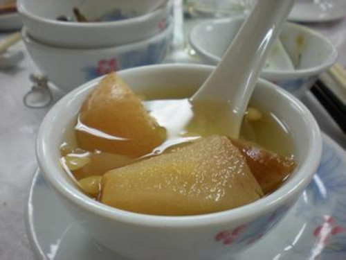 養顏潤喉無花果雪梨燉冰糖