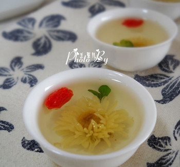 眼干是肝陰不足 食療按摩對抗秋燥