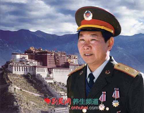 高原上的白衣將軍「李素芝」