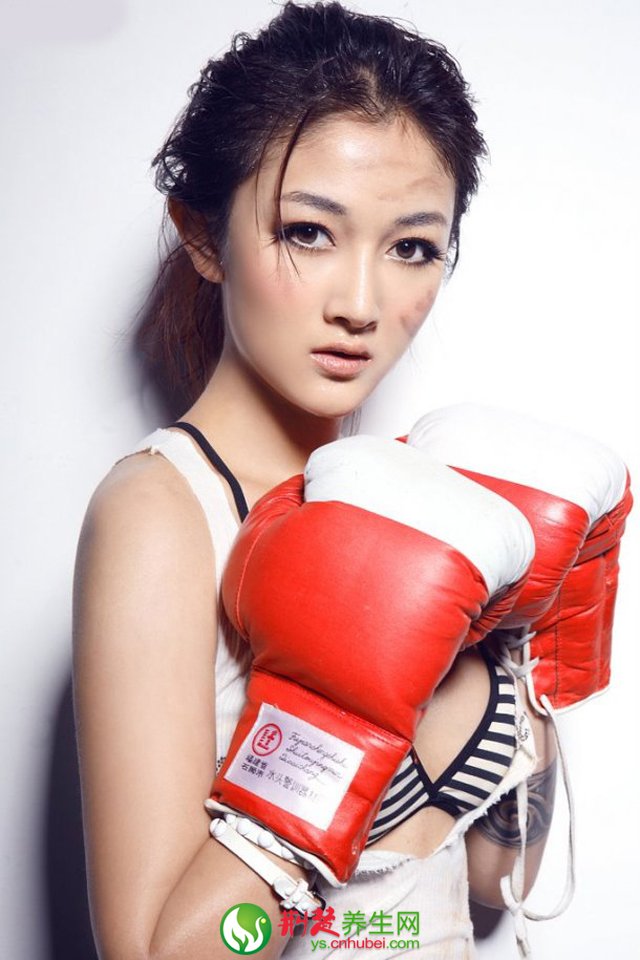 拳擊與女人柔克剛粉拳出擊