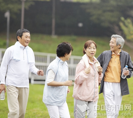 秋季<a href=http://www.daocaipu.com/yangsheng/ target=_blank class=infotextkey>養生</a>保健秘籍—老年篇 