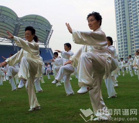 患白內障的老年人怎樣保養眼睛
