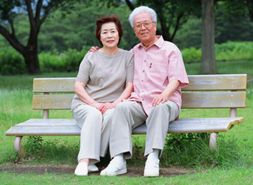 老人秋季強身需“四戒”