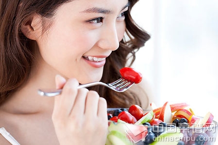 女人飯後不做九件事，十年後比現在還美 