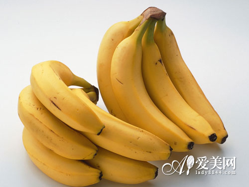 香蕉護腦葡萄養肺 8種水果是