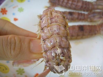 教你用筷子快速剝瀨尿蝦殼