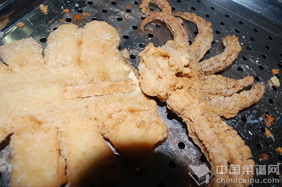 轟炸大魷魚