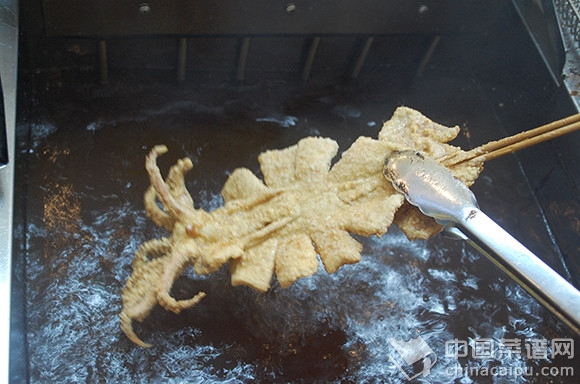 轟炸大魷魚