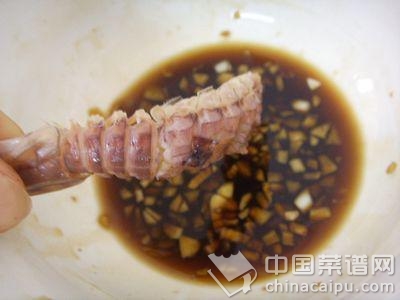 教你用筷子快速剝瀨尿蝦殼