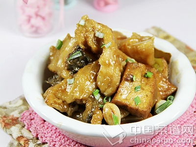 魚腩燒豆腐
