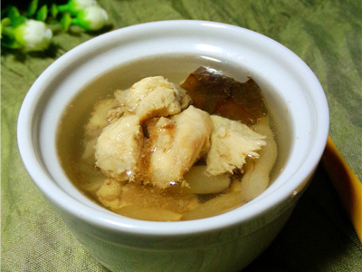 魚腥草麥冬燉雞湯