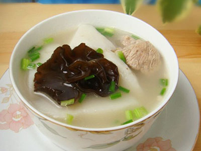 黑木耳山藥豬骨湯