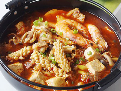 泡菜海鮮豆腐鍋