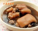 豬蹄黑豆湯(補腎黑髮)