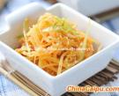 辣白菜拌土豆絲