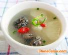 蘿蔔枸杞烏雞湯