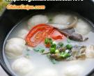 蘑菇番茄魚丸湯