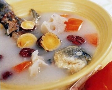 黃芪鯽魚火鍋